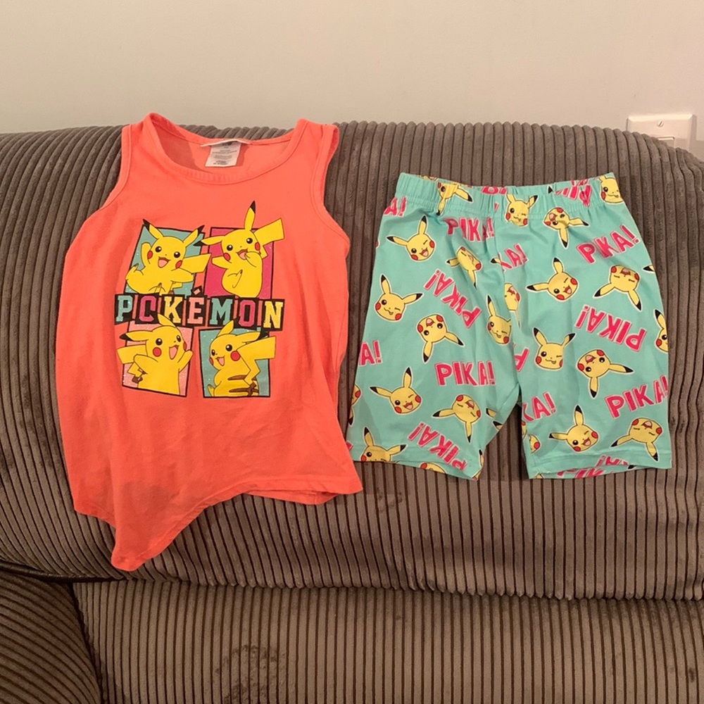 Size 4/5 Xs 3T Pikachu Sleepwear